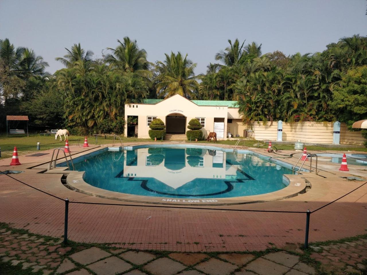 Dharamshi Resorts Hassan Exterior photo